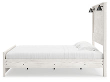 Load image into Gallery viewer, Gerridan King Panel Bed
