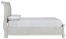 Load image into Gallery viewer, Robbinsdale Full Sleigh Storage Bed

