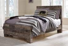 Load image into Gallery viewer, Derekson Full Panel Bed with Mirrored Dresser, Chest and Nightstand
